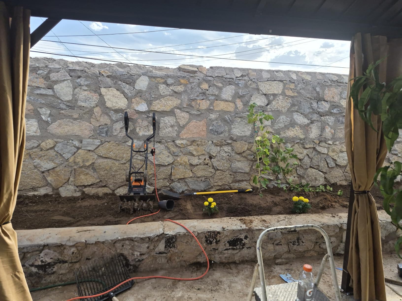 LawnMaster 24V MAX 9” Cordless Tiller – CLTE2409 customer photo 1