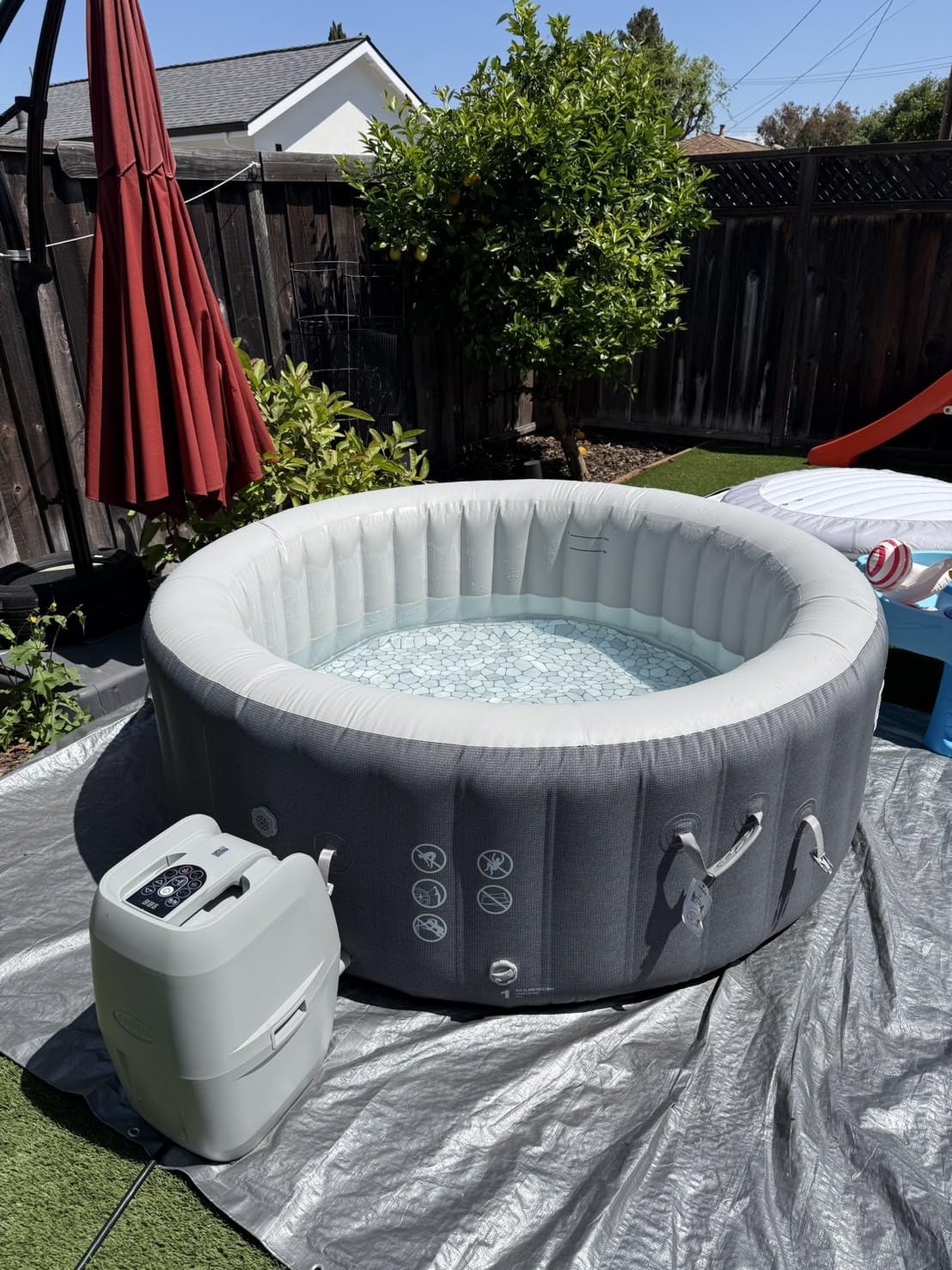 SaluSpa Hot Springs 4-6 Person Round Inflatable Hot Tub, Energy-Efficient customer photo 2