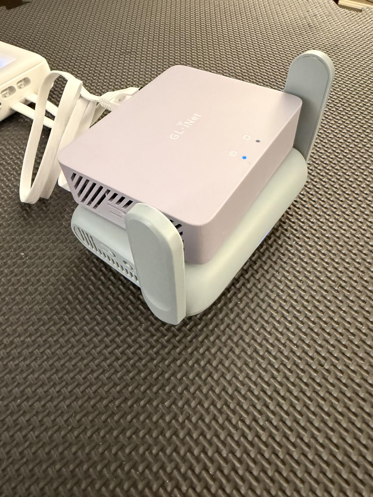 GL.iNet GL-MT5000 Brume 3 Wired VPN Security Gateway NO Wi-Fi customer photo 1