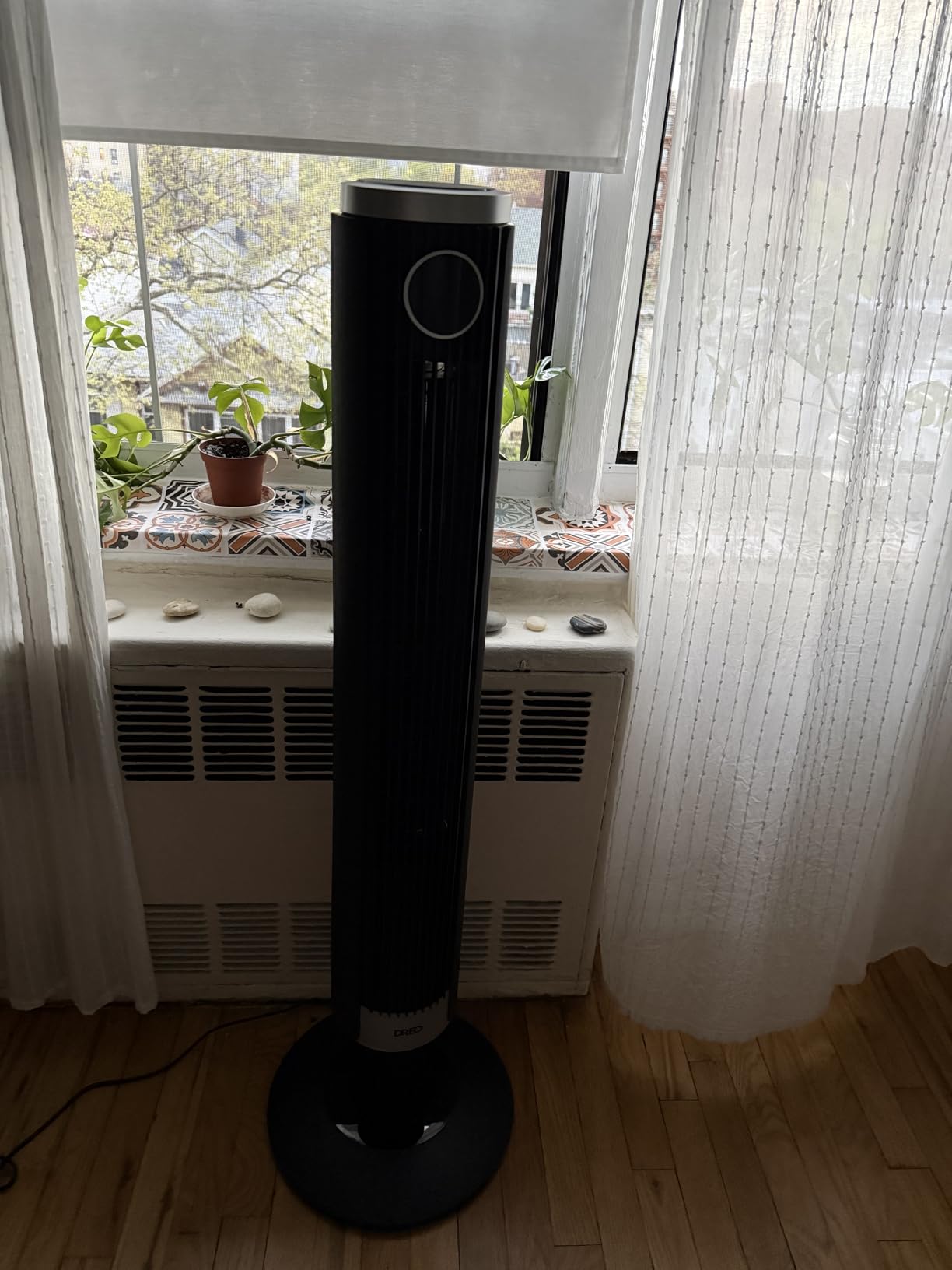 DREO Smart Tower Fan for Bedroom, 40-45 inch Adjustable Height, 9 Speeds | 28 ft/s Velocity, Quiet Fan with DC Motor, 4 Modes, 90°Oscillating Standing Fan, 12H Timer for Home, APP and Voice Control customer photo 1