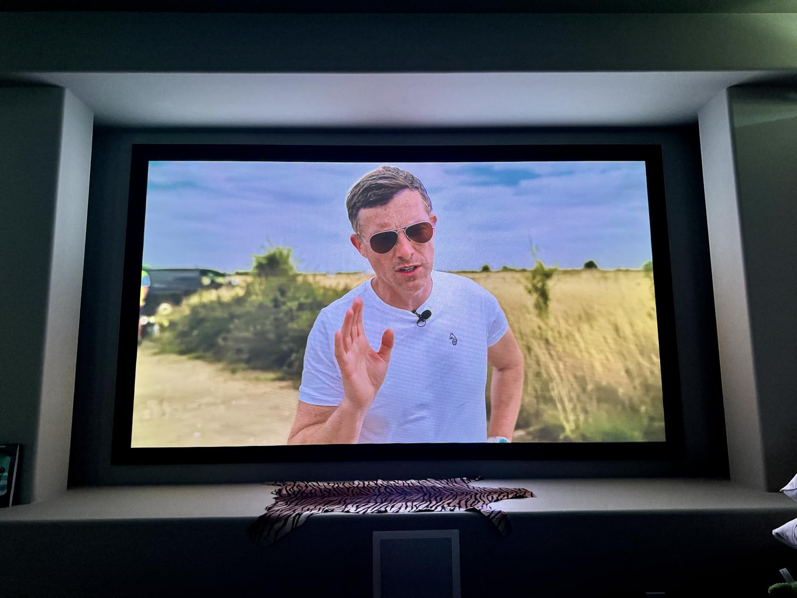 Valerion VisionMaster Pro 4K Laser Projector(2026) - 240Hz/4ms Gaming, 300