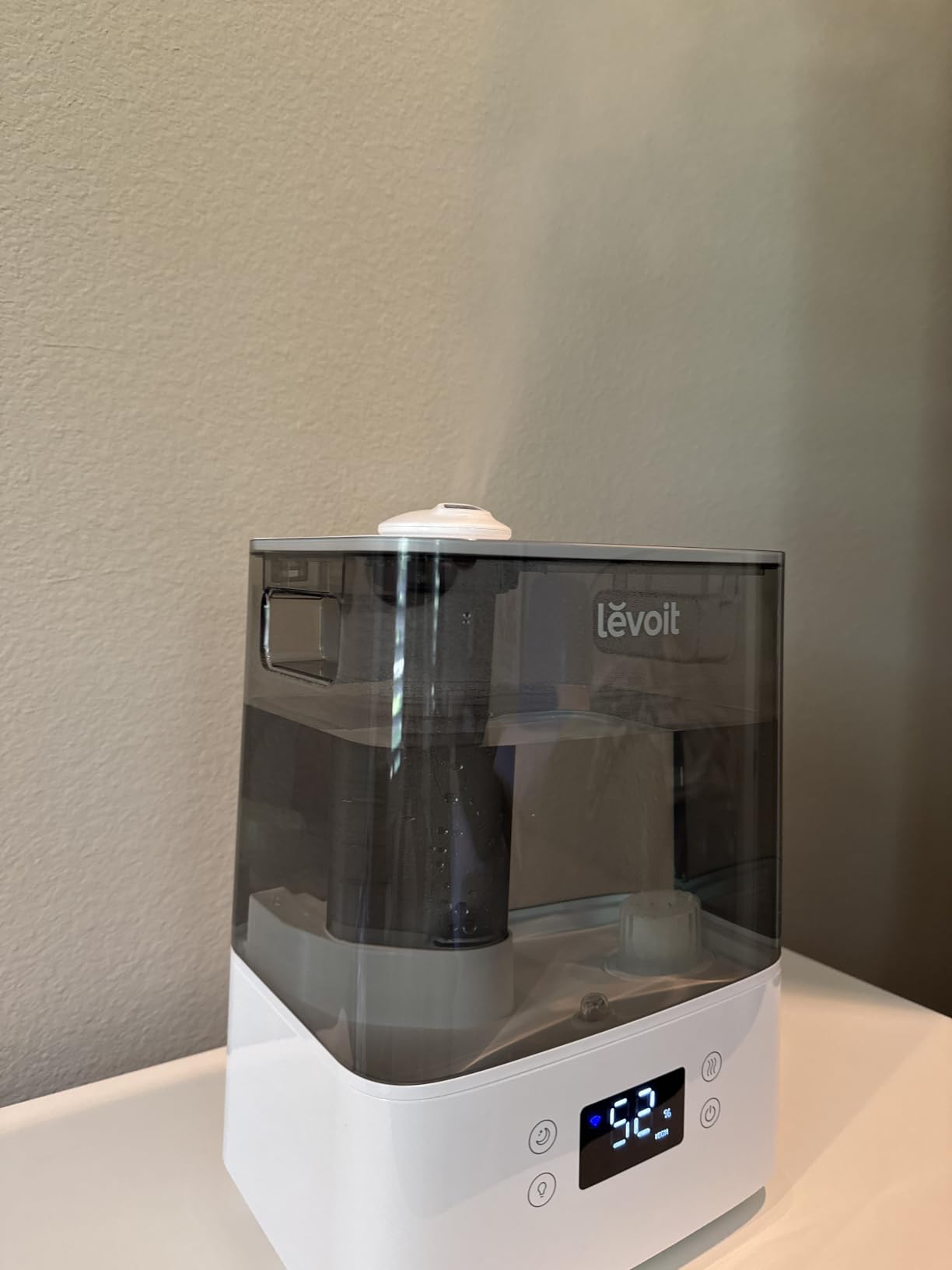 Levoit Humidifiers for Bedroom Large Room, 6.2L Tank, Smart App, Quiet 26dB | Top Fill Cool Mist Humidifier for Baby & Plants, Easy to Clean, 62H Runtime, Essential Oil, Precise Humidity Control customer photo 2
