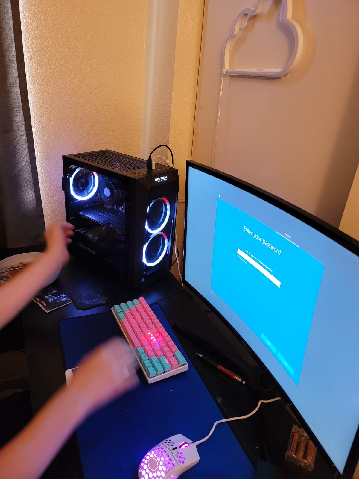 Skytech Gaming Azure 3 Gaming PC, Ryzen 7 9850X3D, RX 9070 XT customer photo 2