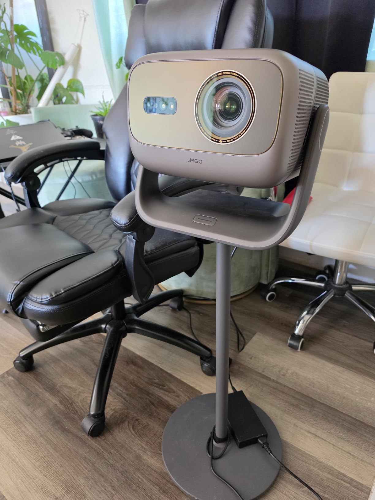 JMGO N3 Ultimate 4K Triple Laser Projector, 5800 ISO Lumens | 3-in-1 Lens Shift, Optical Zoom, AI Gimbal, 20000:1 (AI Dynamic Black Level), 1ms Low Latency, VRR & ALLM, Dolby Vision customer photo 1