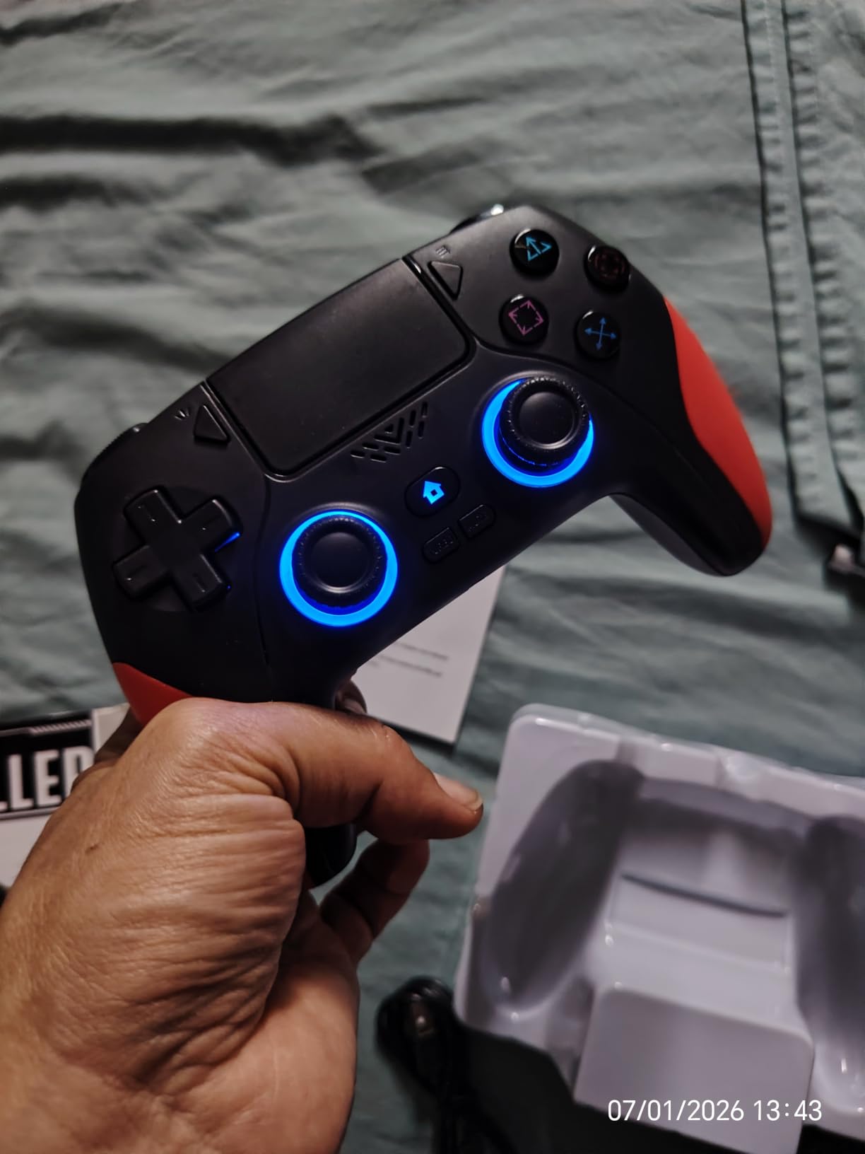 Akalyptra Wireless Controller for PS-5, Pro/Slim/PC/Steam Deck (Black) customer photo 2