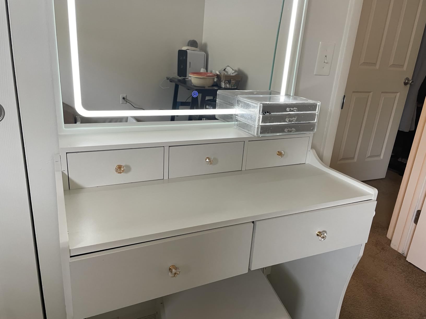 COMHOMA Vanity Desk with LED Lights Mirror & Power Outlet, Small Makeup Vanity Table Set with 5 Storage Drawers, 3 Lighting Modes & Adjustable Brightness, Dressing Table for Women Girls Bedroom, White customer photo 1