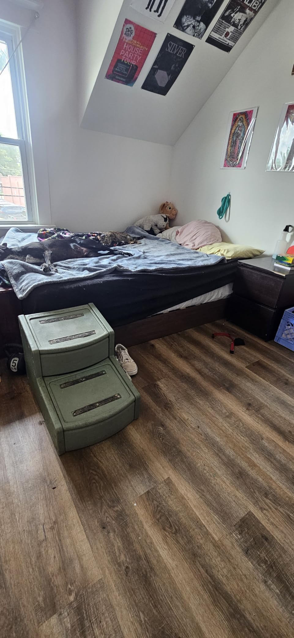GarveeHome Wood Platform Bed Frame, Queen Bed Frame with 2 Drawers customer photo 2