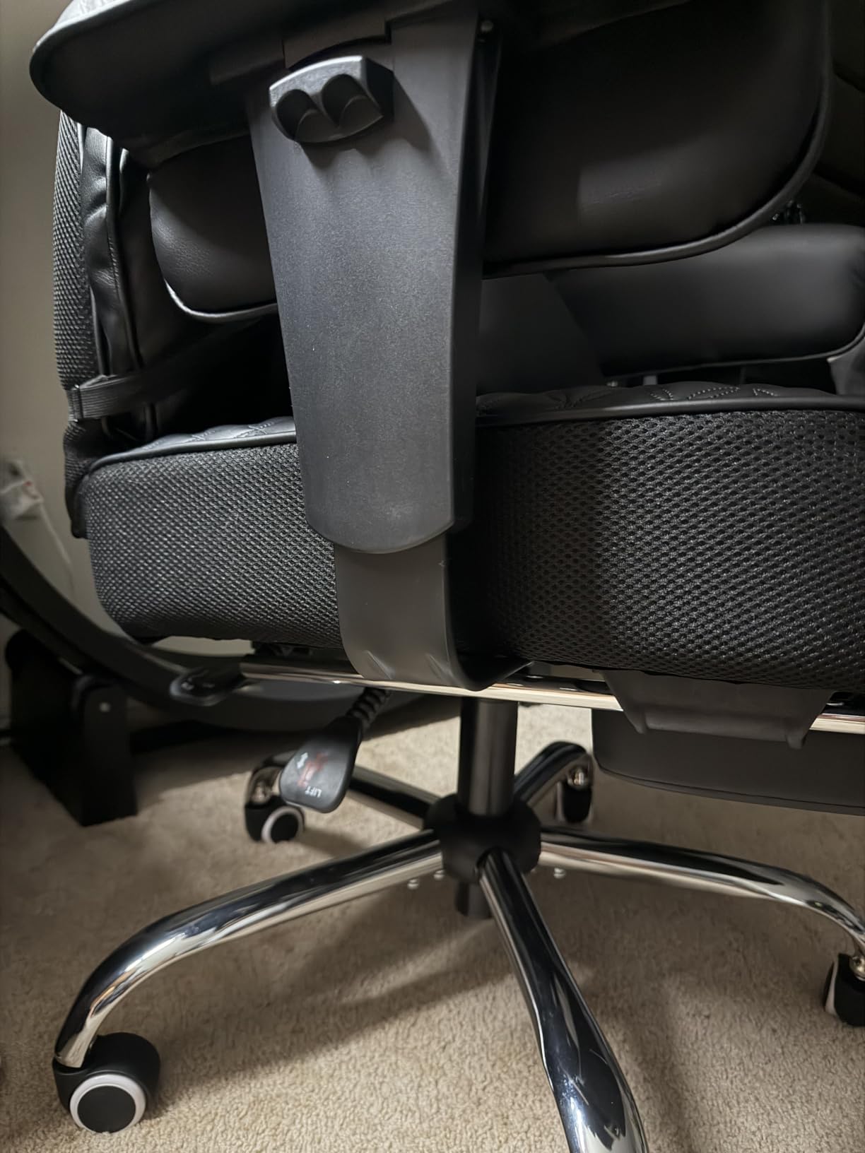 GTPLAYER Big and Tall Gaming Chair 400lbs Heavy Duty Office Chair with Footrest, High Back Pocket Spring Lumbar Support, Ergonomic Wide Comfy Seated Cushion for Lower Back Pain Relief, Carbon-Black customer photo 1