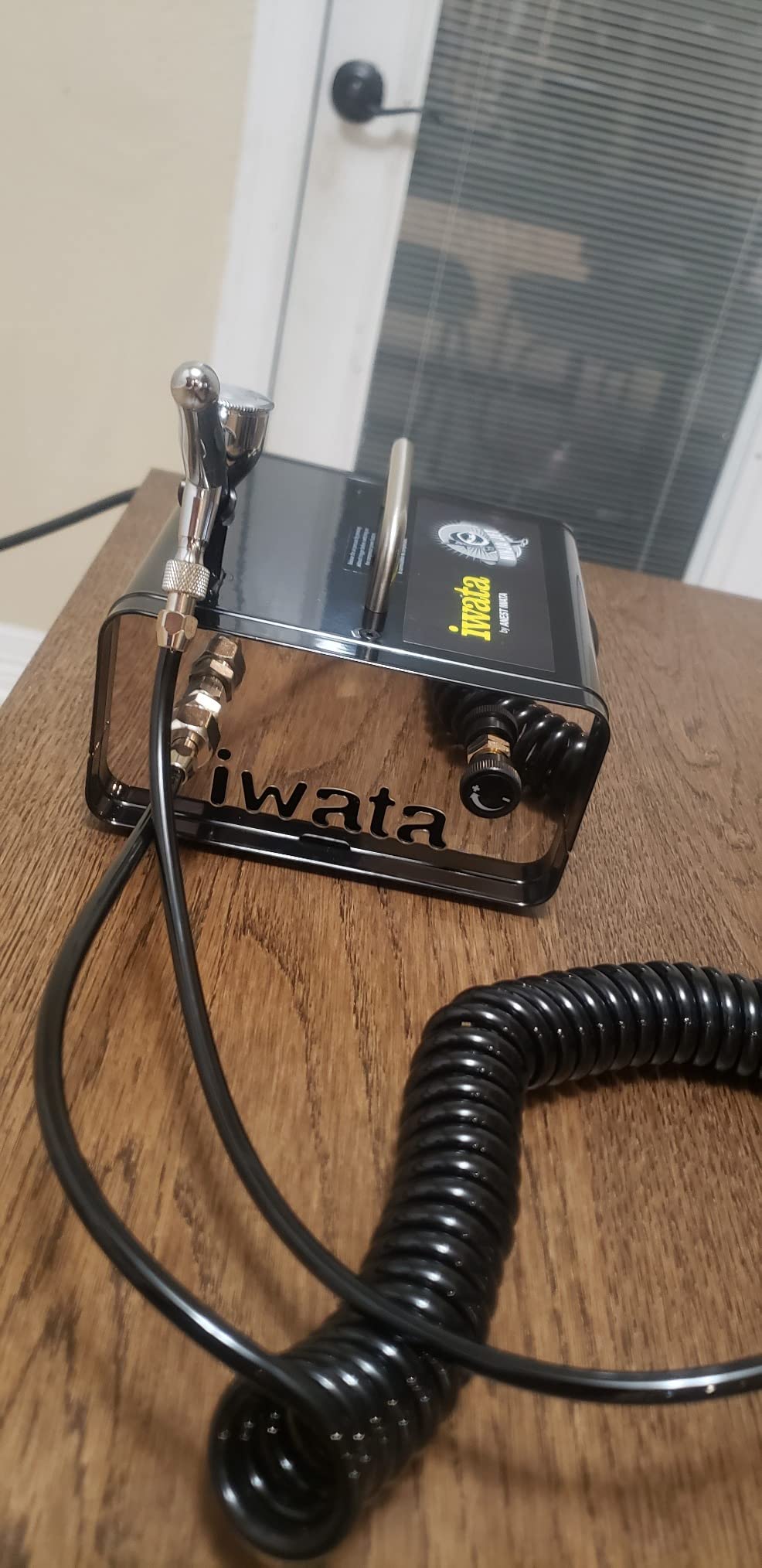 Iwata Ninja Jet Airbrush Compressor – 110-120V Quiet Compact Mini Air Compressor with Hose & Adaptors – Maintenance-Free, Adjustable Pressure – For Hobbyists, Artists, Cake & Model Painting customer photo 2