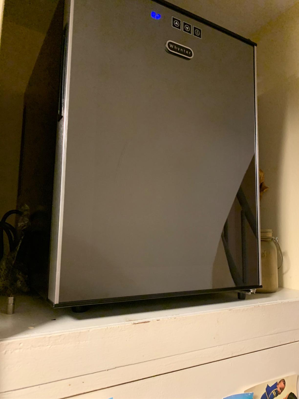 Whynter Wine Cooler, 20 Bottle, Thermoelectric Mirror Glass Door, WC-201TD customer photo 2