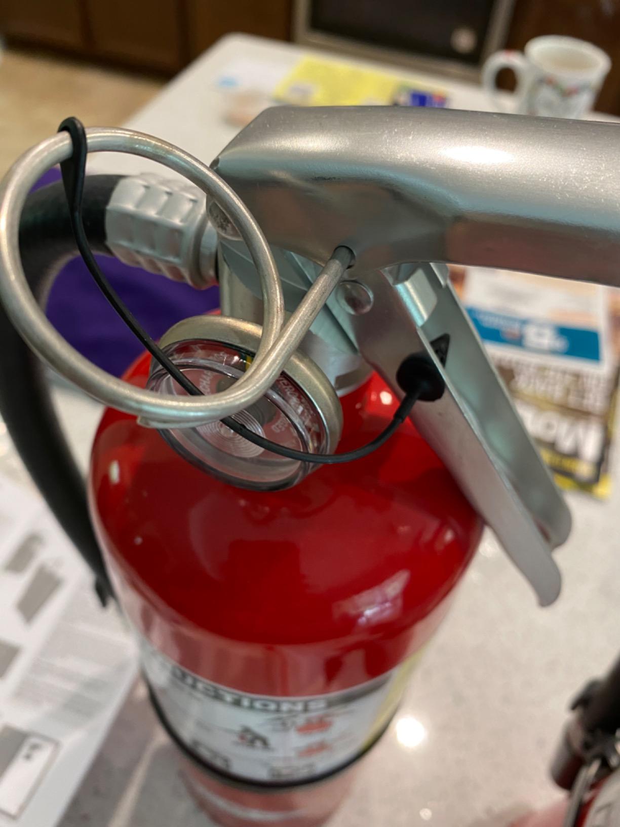 Amerex B402, 5 lb. ABC Dry Chemical Fire Extinguisher, with Wall Bracket customer photo 2