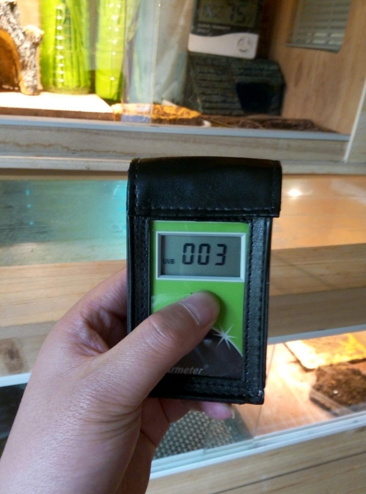 Solarmeter Model 6.2 Sensitive UVB Meter, Digital UV Radiometer, Portable UV Meter for Eyewear UV Block Testing & More, Effective UVB Light Meter, Measures 280-320 nm, from 0-1999 µW/cm², Green customer photo 1