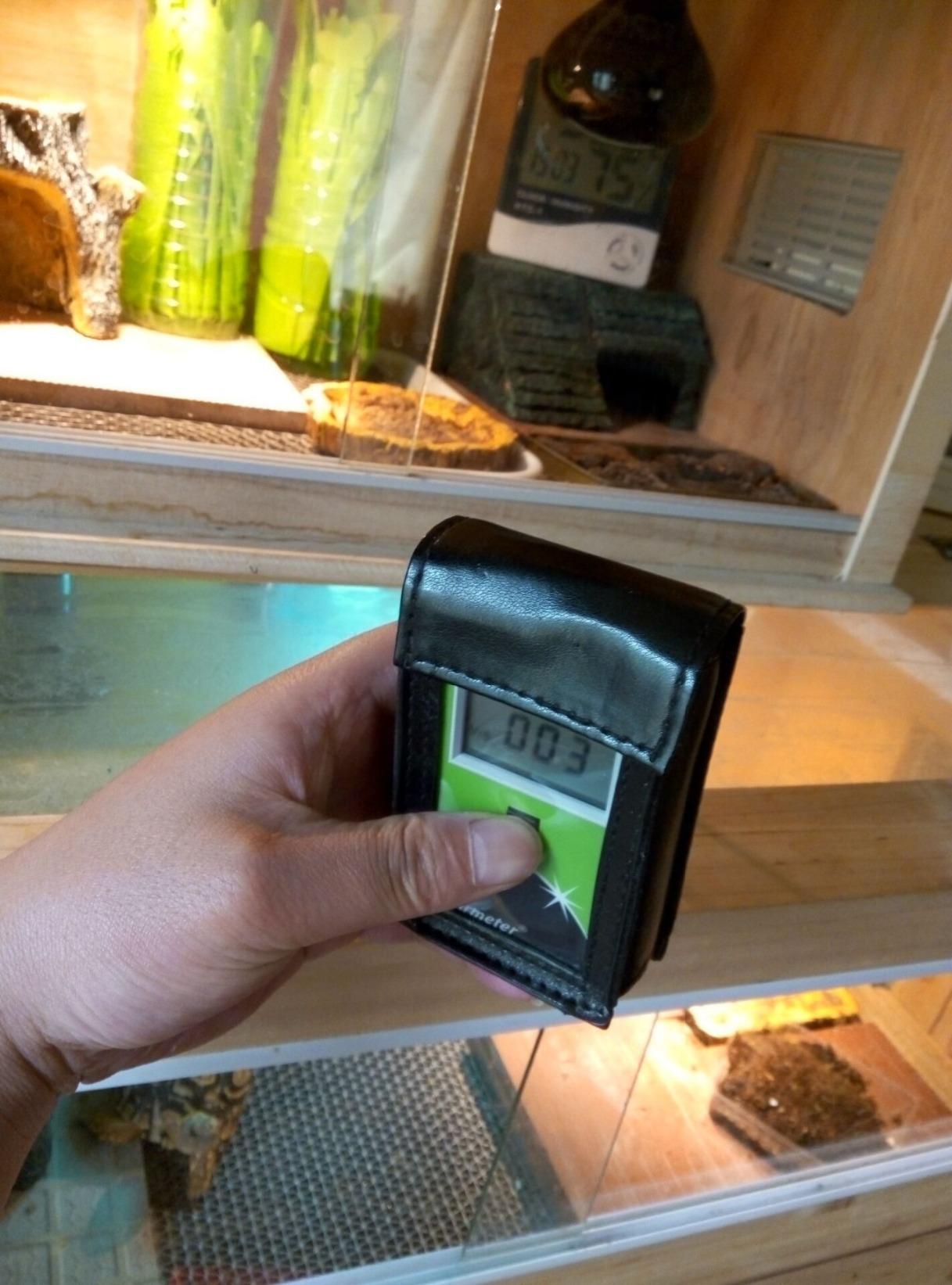 Solarmeter Model 6.2 Sensitive UVB Meter, Digital UV Radiometer, Portable UV Meter for Eyewear UV Block Testing & More, Effective UVB Light Meter, Measures 280-320 nm, from 0-1999 µW/cm², Green customer photo 2