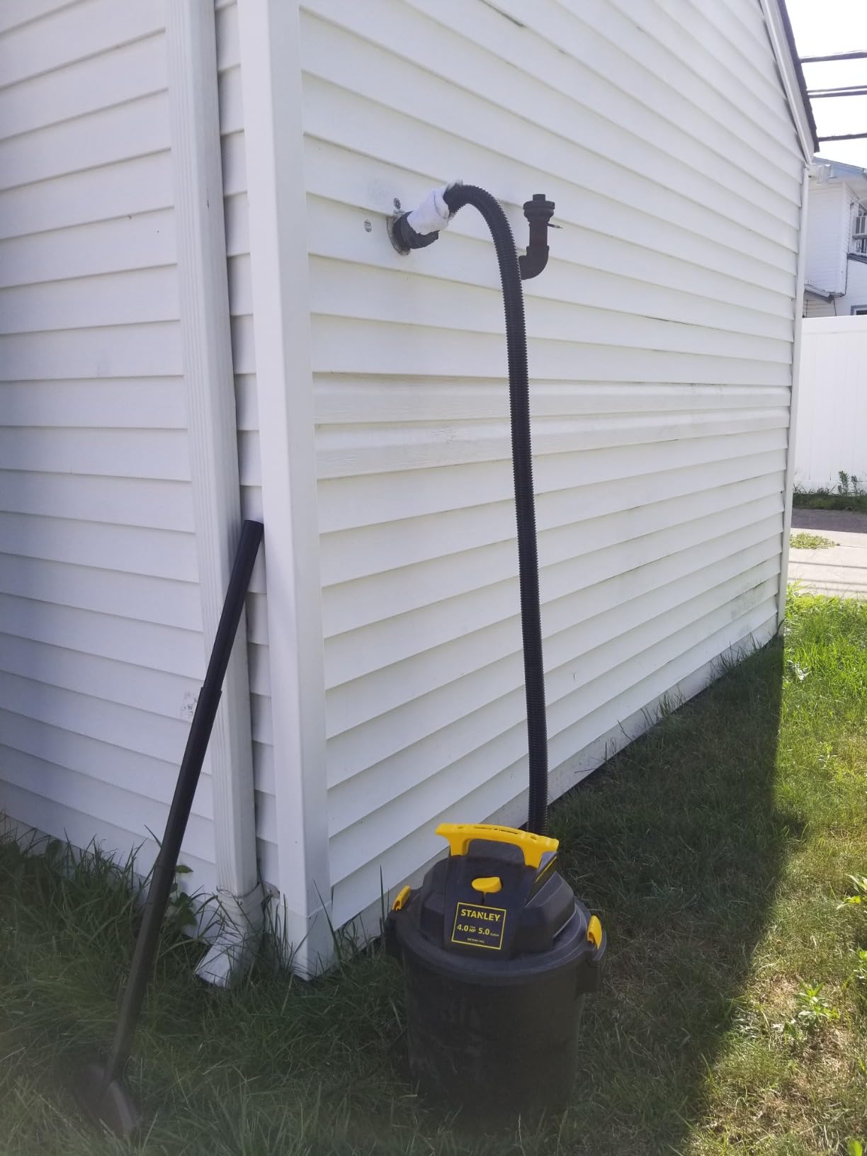 STANLEY Shop Vac SL18115P, 5 Gallon Peak 4 Horsepower Wet Dry Vacuums, Blower 3 in 1 Functions 15 Feet Cleaning Range for Garage, Carpet Clean, Shop Cleaning, Car Detailing with Attachments customer photo 2