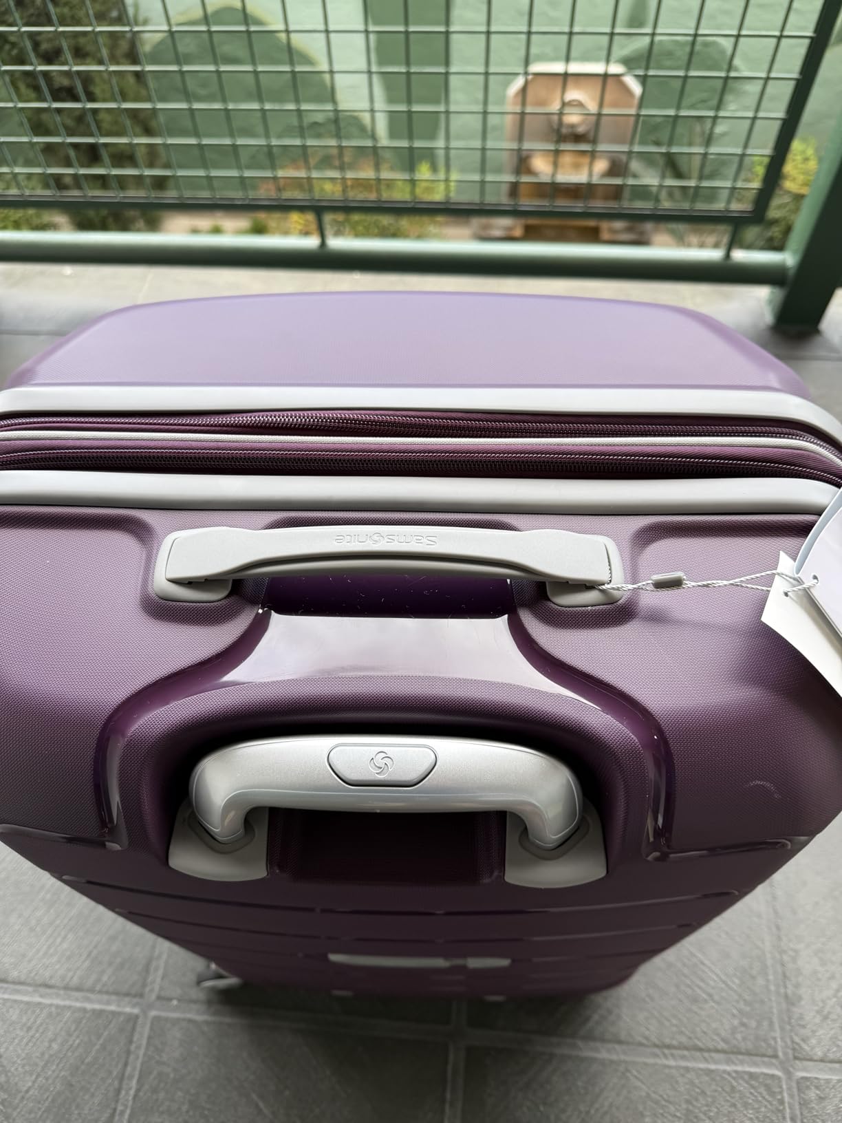 Samsonite Freeform Hardside Carry-On Luggage with Spinner Wheels - Hardshell Suitcase - TSA, Airline-Approved - Expandable Hard Shell, Smooth Rolling Wheels for Lightweight Travel - Sage Green customer photo 2