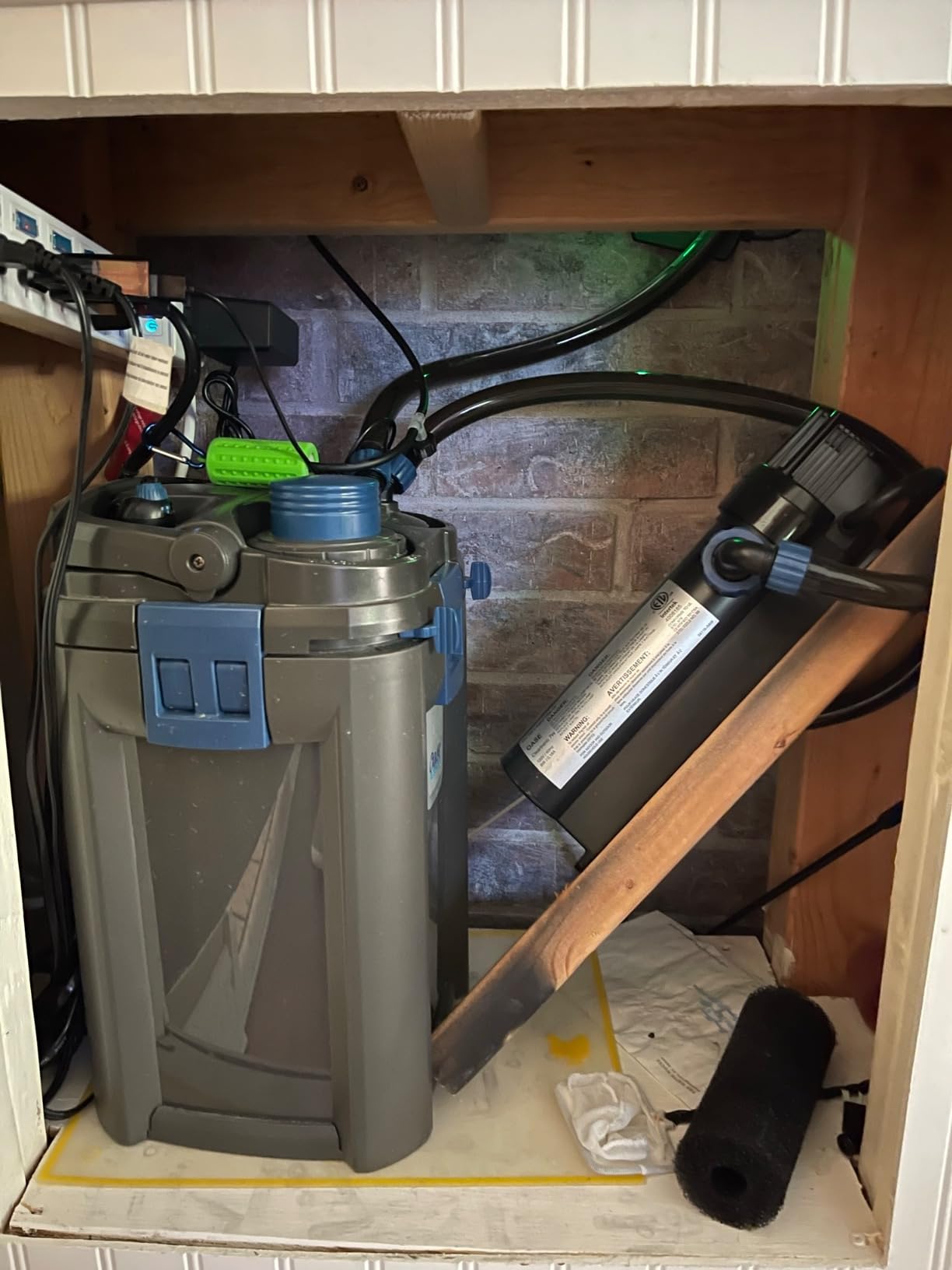 OASE BioMaster External Filter for Aquariums Up to 160 Gallons, Multi-Stage Filtration, Easy Maintenance Prefilter, Quiet Canister Filter, German Engineering customer photo 1