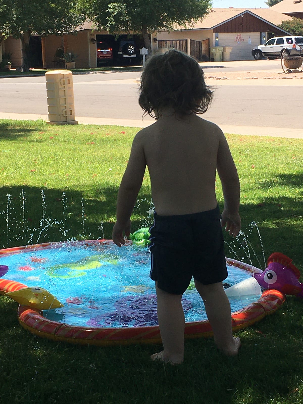 BANZAI Splash Pad Toddler Water Play Mat, 58 in Outdoor Kids Sprinkler Mat with 3D Sea Characters, Baby Splash Pad for Backyard Summer Fun customer photo 2