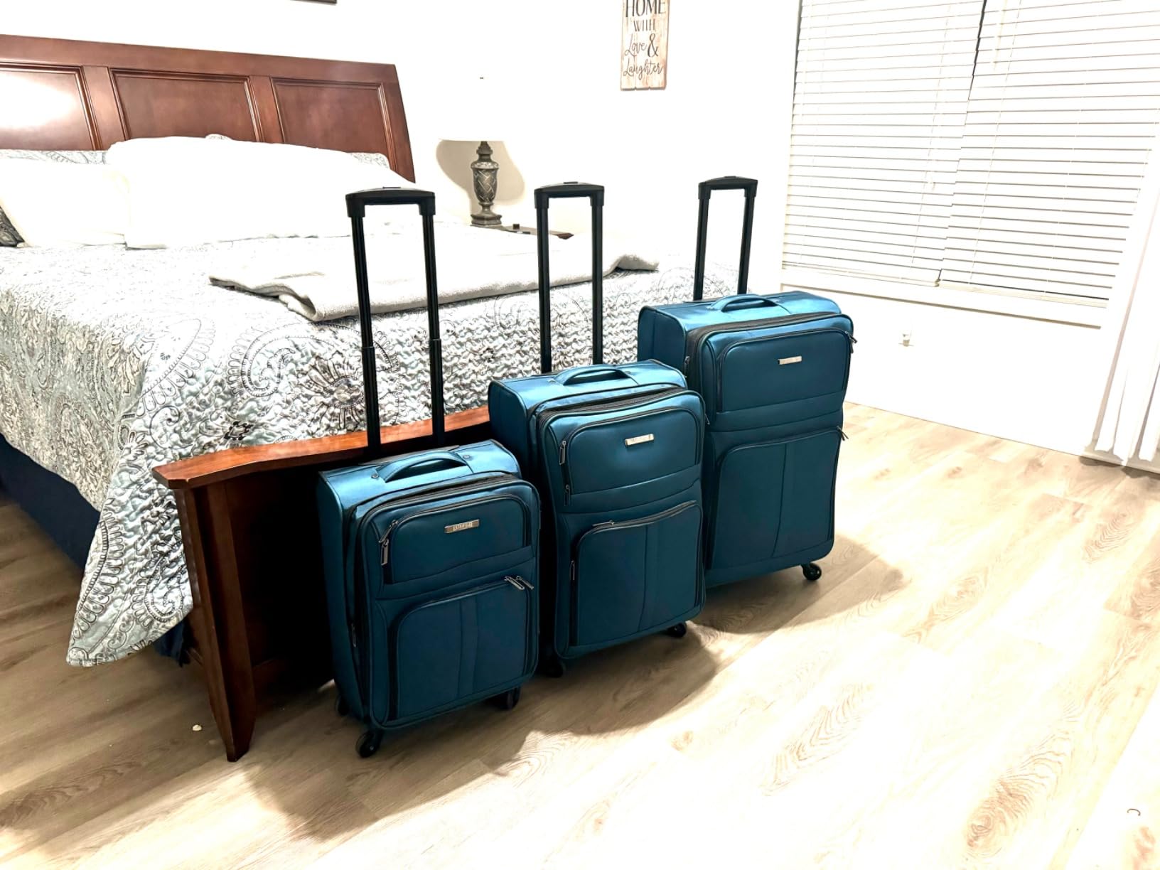 U.S. Traveler Anzio Softside Expandable Luggage with Spinner Wheels, Teal, 3-Piece Set (22/26/30) customer photo 1