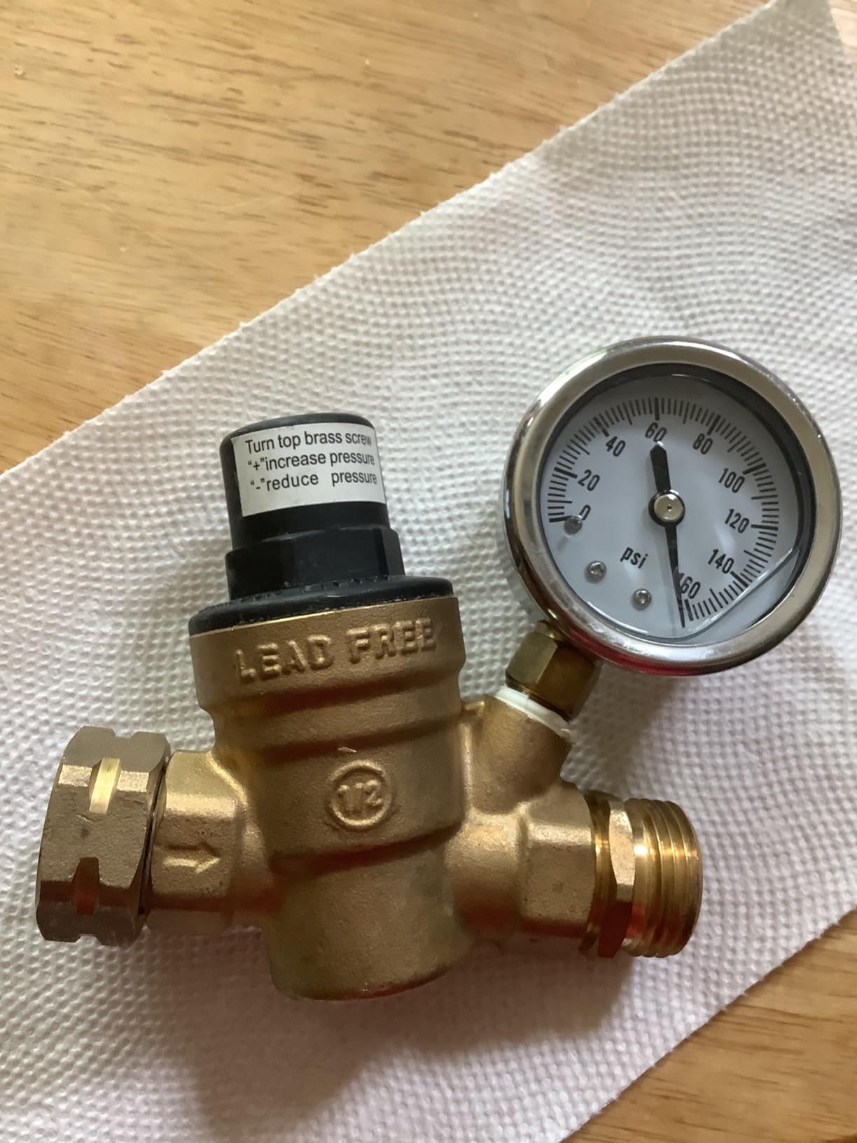 Hourleey Water Pressure Regulator Valve, RV Brass with Gauge and Inlet Screened Filter for Camper Trailer customer photo 2
