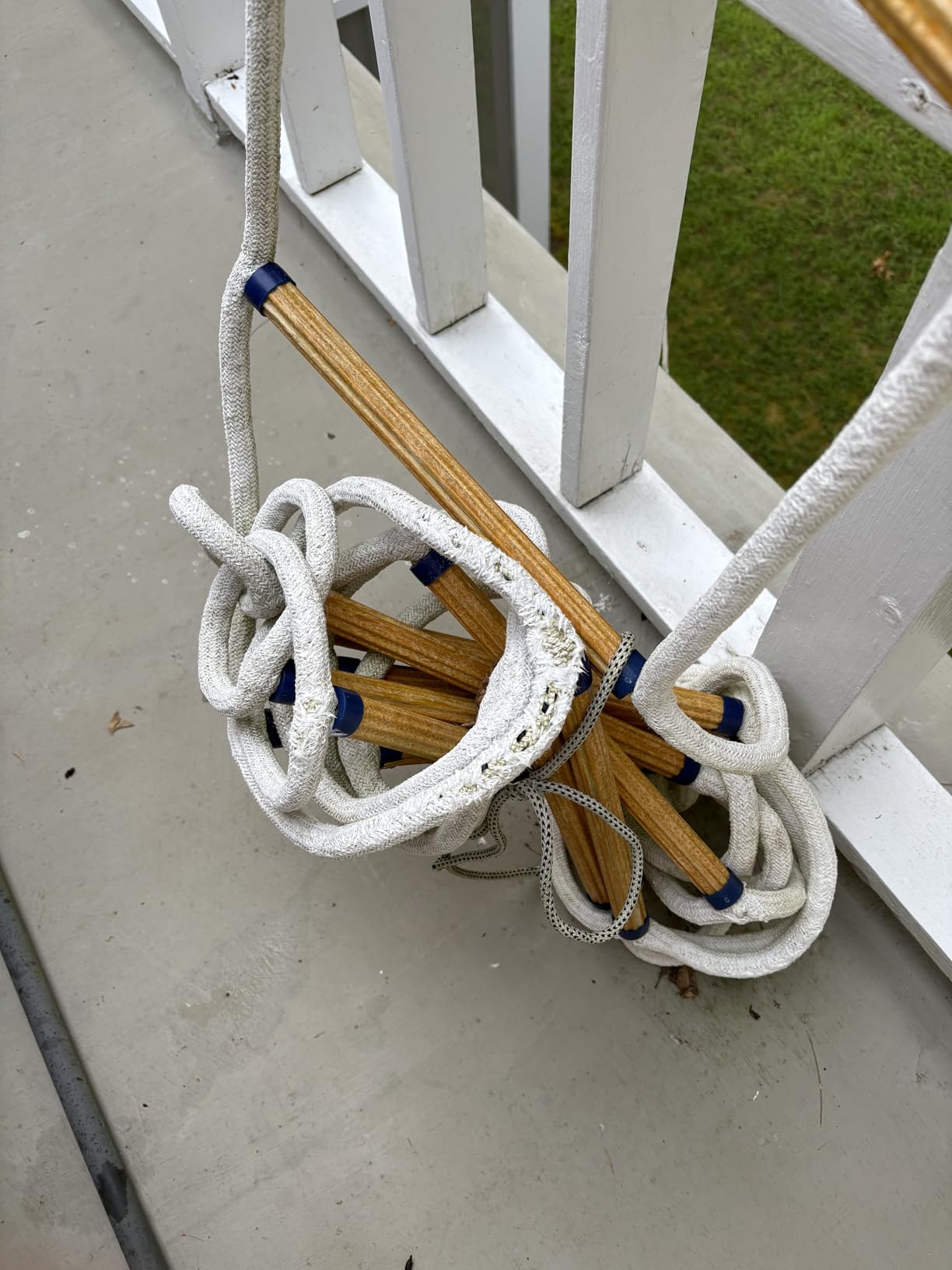13ft Safety Balcony Emergency Fire Escape Ladder with Hooks Carabins | 2 Story for Adults and Kids |Reusable Multi-use for Treehouse|Weight Capacity up to 2000 lb customer photo 2