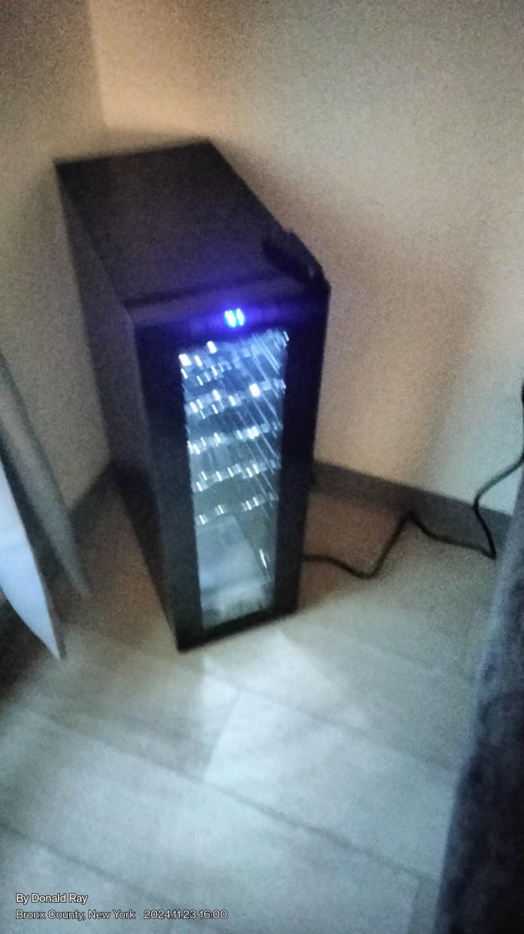 Winado 12 Bottle Compressor Wine Cooler Refrigerator customer photo 1