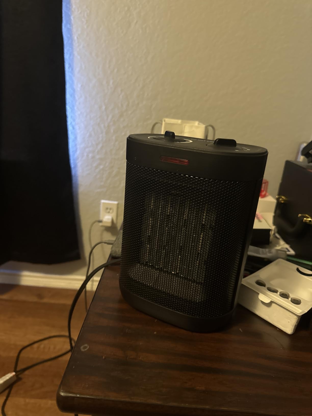 1500W PTC Ceramic Space Heater, Digital Thermostat Heater, Black customer photo 2