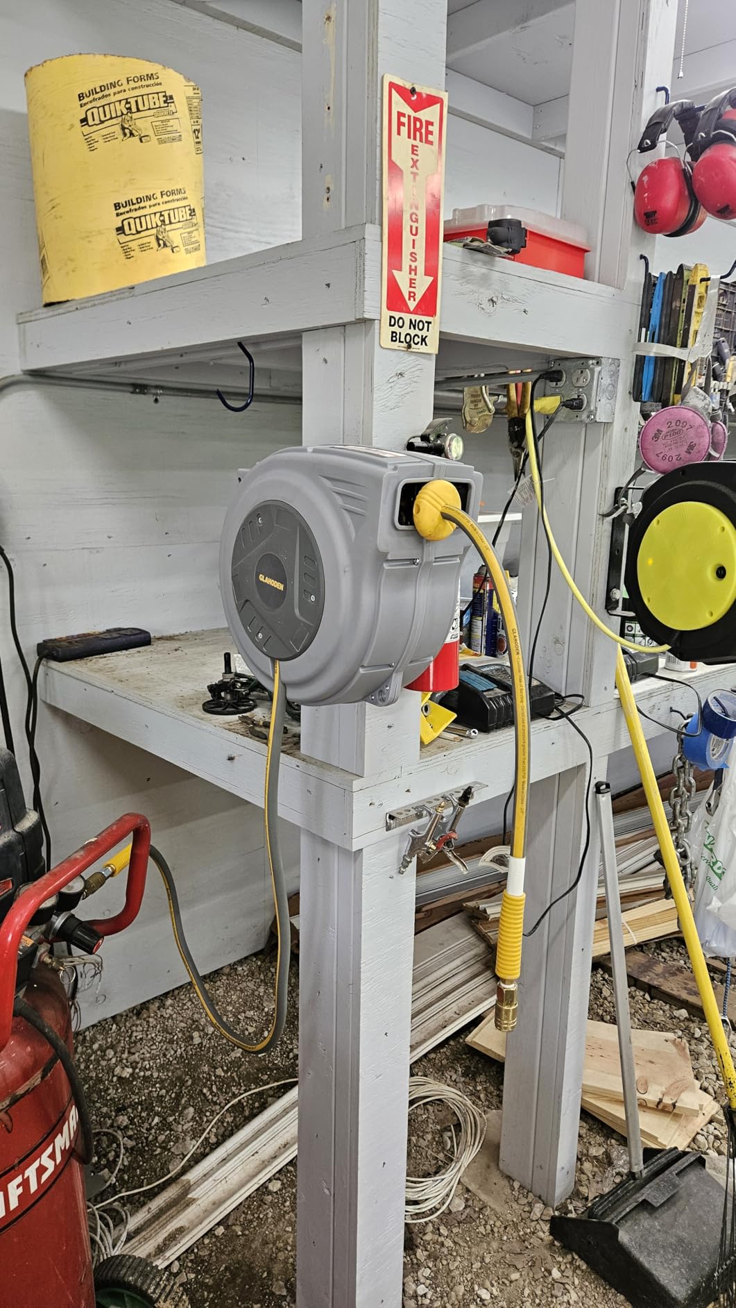 GLAHODEN Enclosed Retractable Air Hose Reel, 3/8 in x 80 Ft Hybrid Hose Air Compressor Hose Reel with 6 Ft Lead in Max 300 PSI Patented Design for Any Length Lock 180°Swivel Bracket Quick Coupler customer photo 1