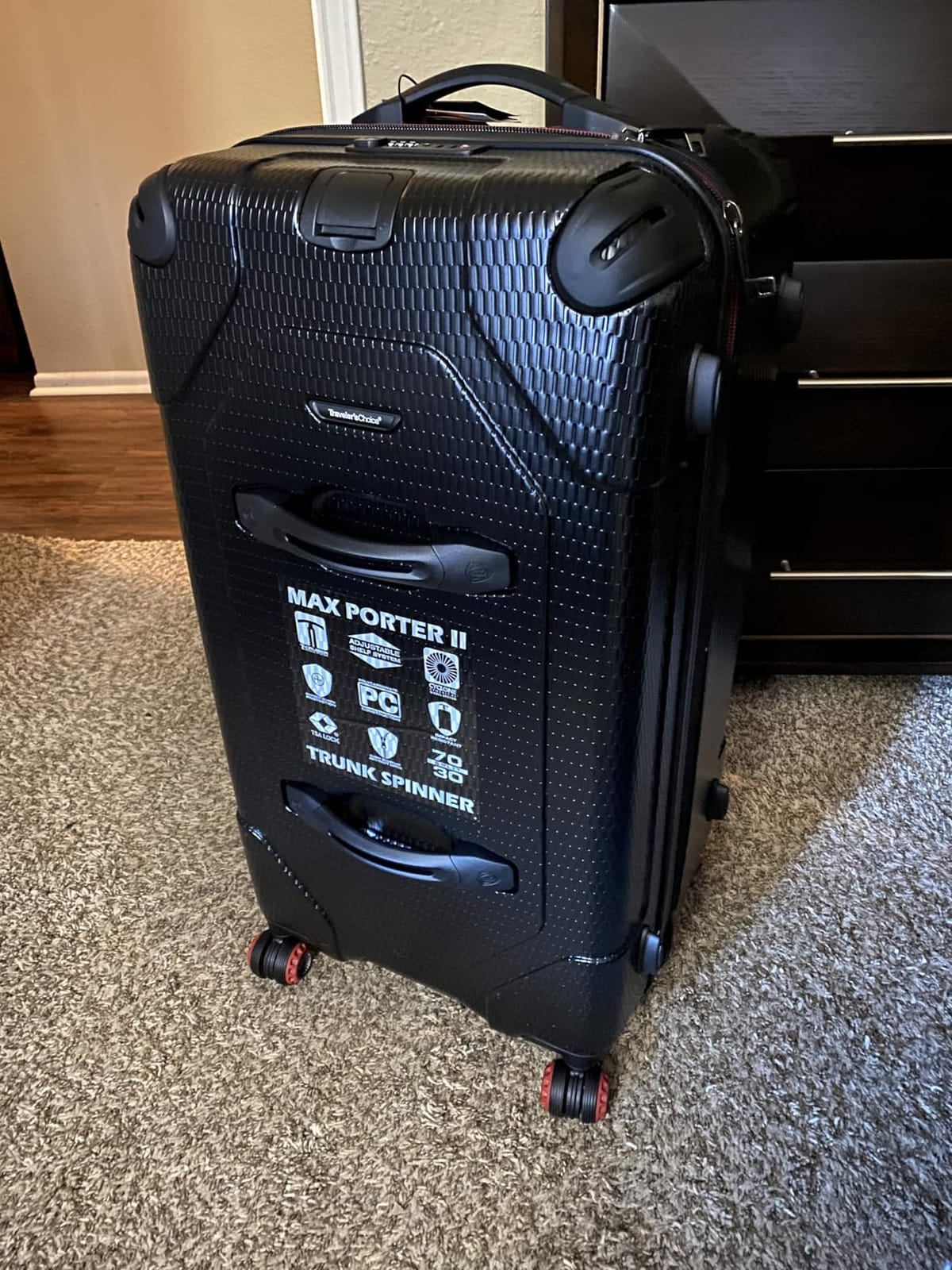 Traveler's Choice Maxporter II Polycarbonate Hardside Trunk with Spinner Wheels, Green, 22-Inch Carry-on Luggage customer photo 1