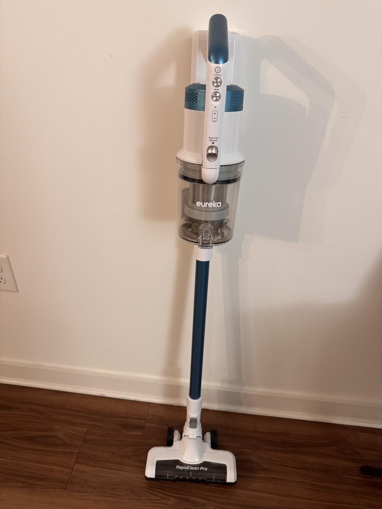Eureka RapidClean Pro 250W Tangle-Free Cordless Stick Vacuum, NEC280TL customer photo 1