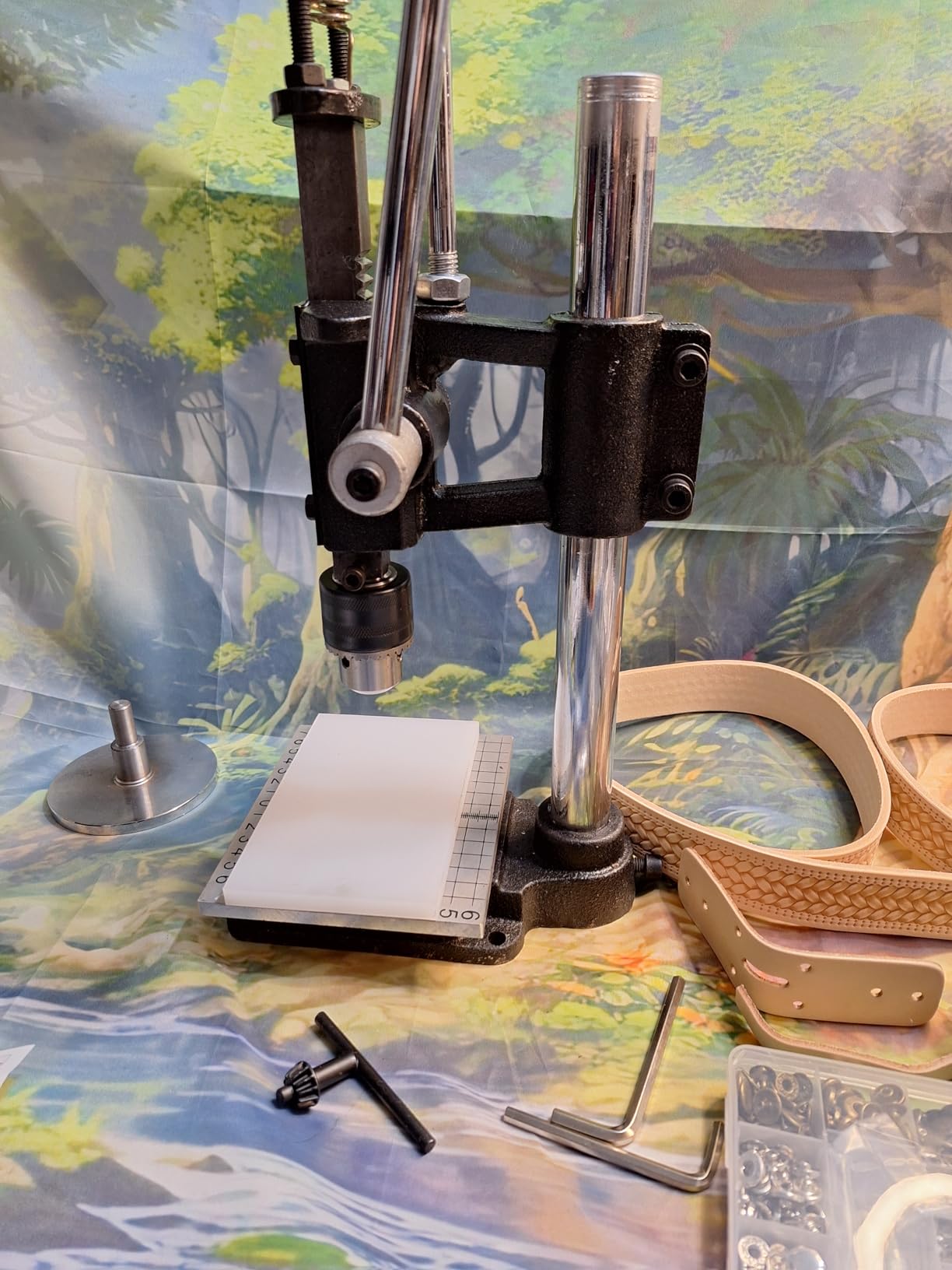 Leather Press Hole Puncher Leather Cutting Machine Hand Punching Machine for DIY Craft Punching Holes Cutting, Forming Pressing,Install Rivets and Snap Buttons customer photo 1