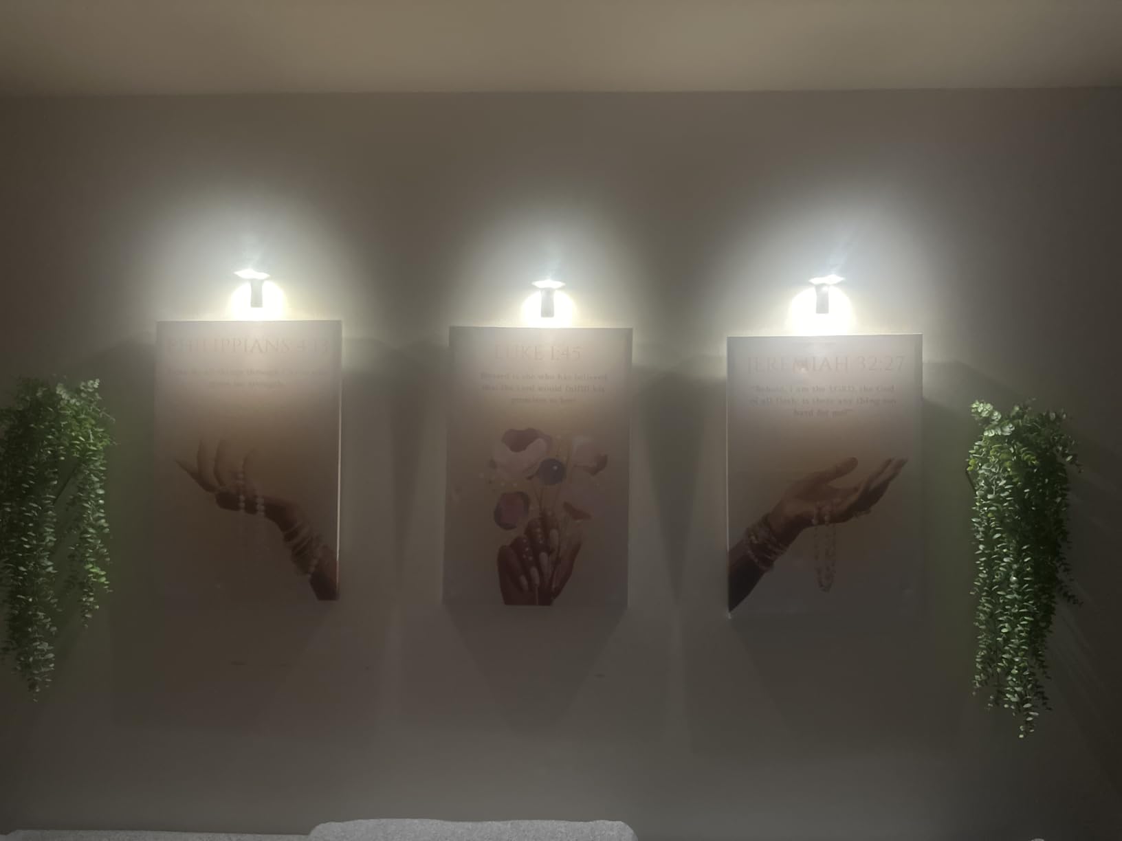 EZVALO Picture Lights for Wall, 2000mAh Rechargeable Battery Magnetic Poster Lights with 3 Color Temps & 12 RGB, Remote Dimmable Timer Painting Light, Wall Decor Light for Art Display, Frame (3 Pack) customer photo 1