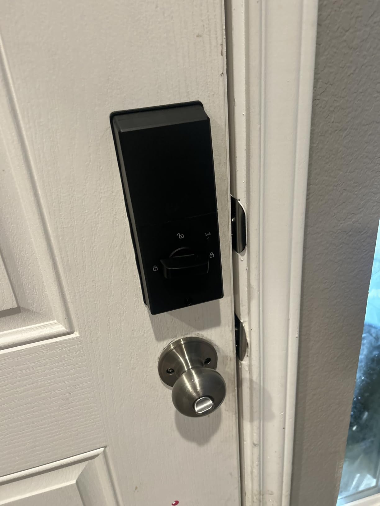 Ulecoce Fingerprint Keypad Deadbolt with Knob Set, Keyless Entry Door Lock with App Control, Door Locks for Front Door, Auto Lock&One-Touch Lock, 100+ User Codes&5 Keys, Easy Installation, Matte Black customer photo 1