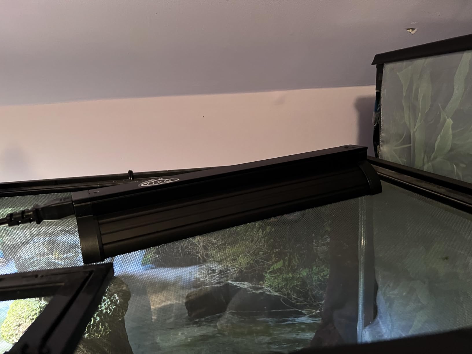 QZQ T5 10.0 UVB Reptile Light Fixture Combo Kit 8W customer photo 1