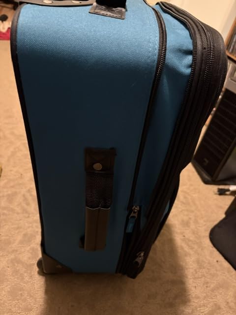 U.S. Traveler Rio Lightweight Softside Rolling Carry-on Suitcase, 4-Wheel Set, Mauve customer photo 2