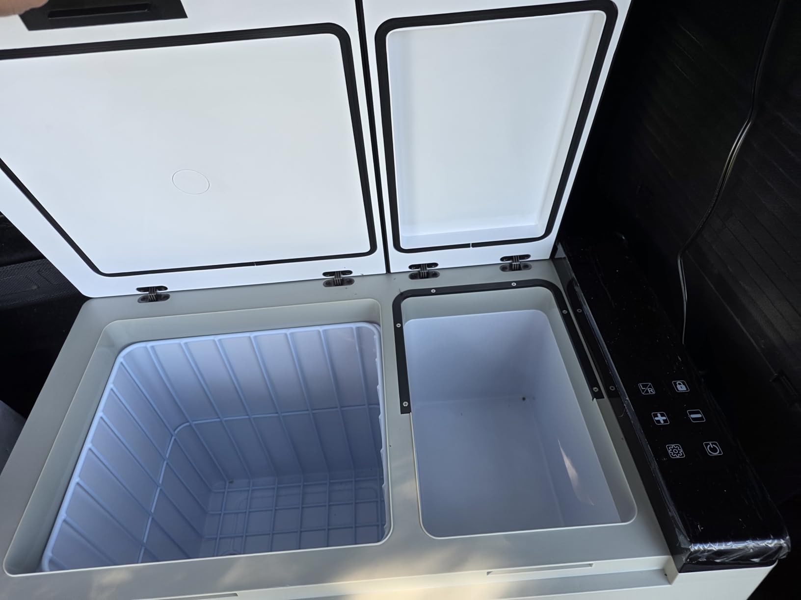 Feelfunn 12 Volt Refrigerator 55QT Dual-Zone Car Fridge Freezer with Wheels customer photo 2
