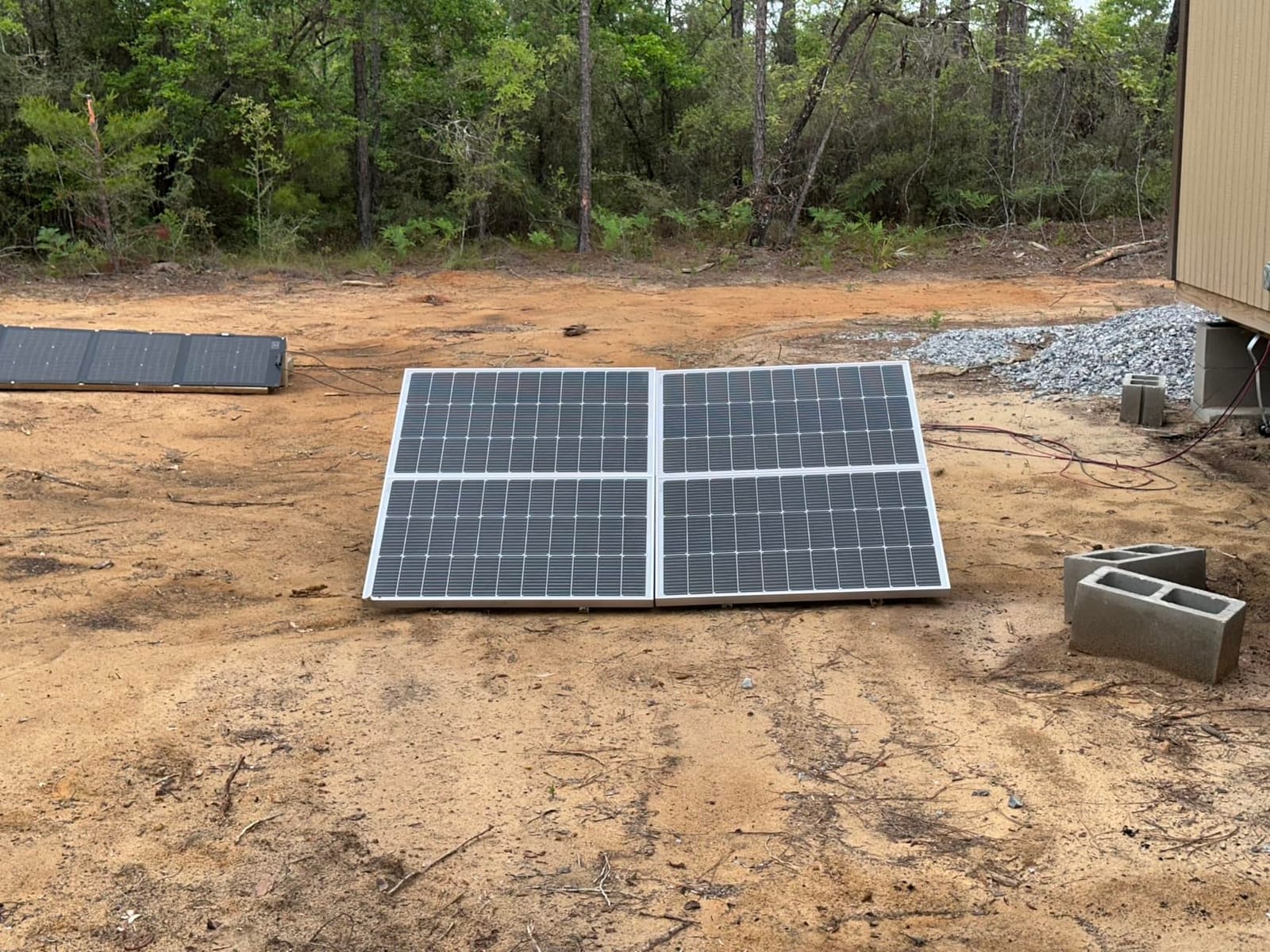 ECO-WORTHY 200 watt Solar Panel N-Type, 2PCS 100 Watt 18V Monocrystalline customer photo 1