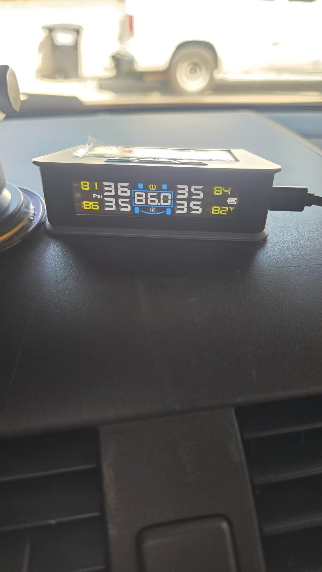 6-Wheel RV TPMS with Custom Pressure Alerts, 0-144 PSI customer photo 2
