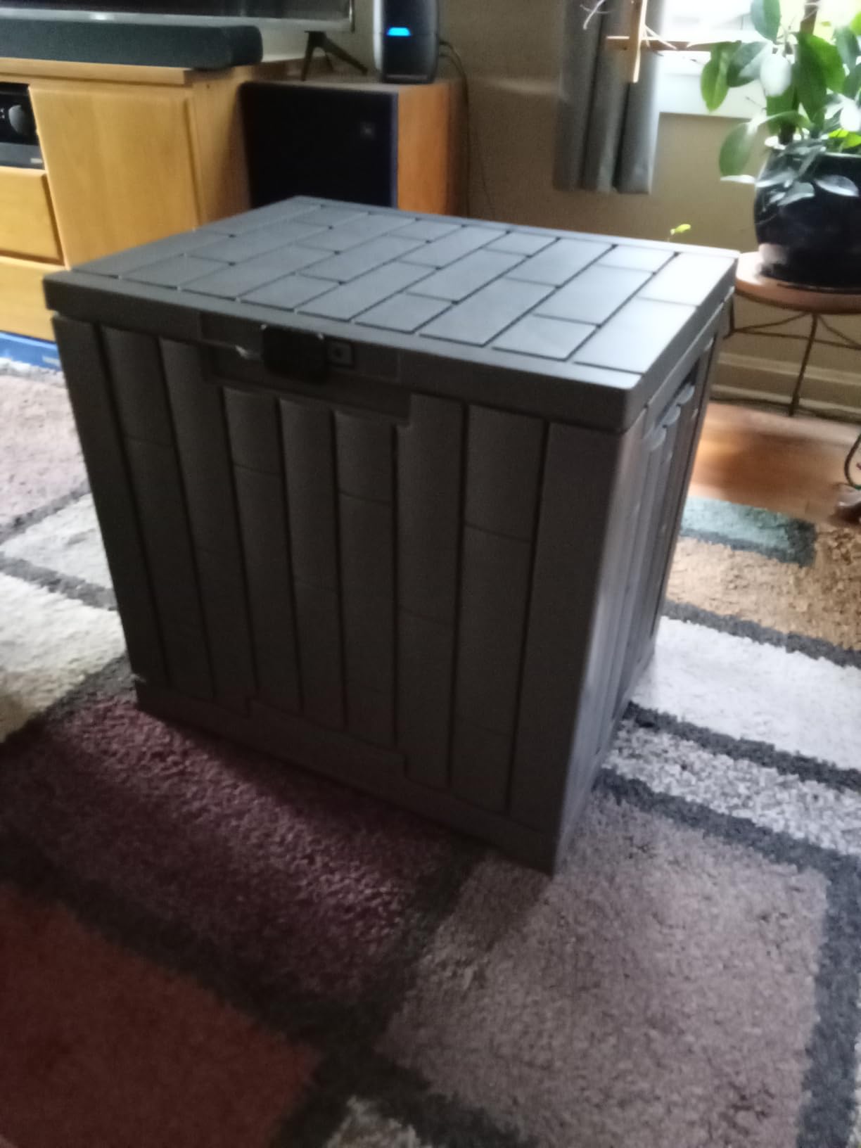 EAST OAK Outdoor Storage Box, 31 Gallon Deck Box for Patio Cushions, Pool Accessories & Garden Tools, Waterproof Resin Storage Container, Ash Grey customer photo 1